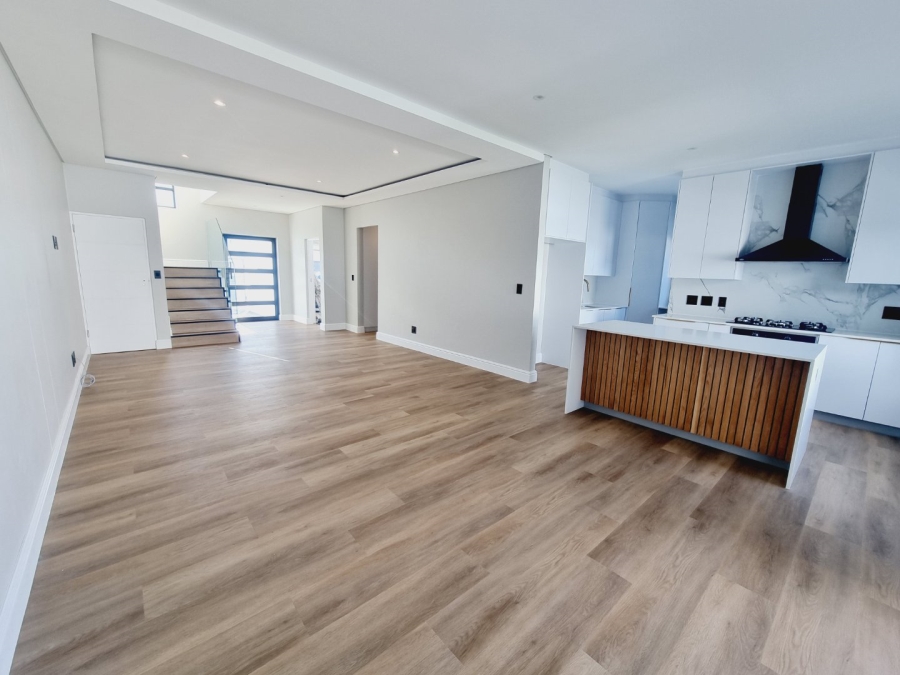 4 Bedroom Property for Sale in Sandown Western Cape